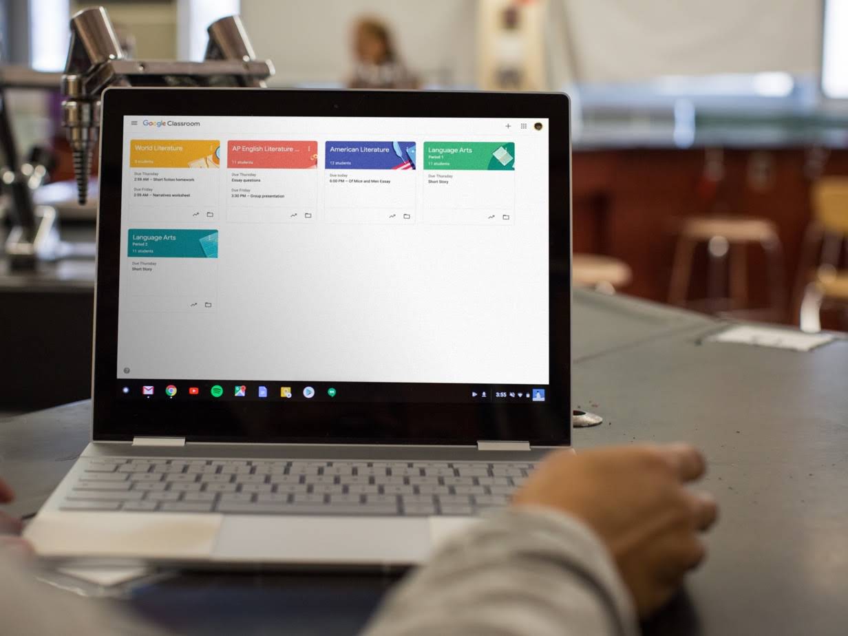 schools to get chromebooks